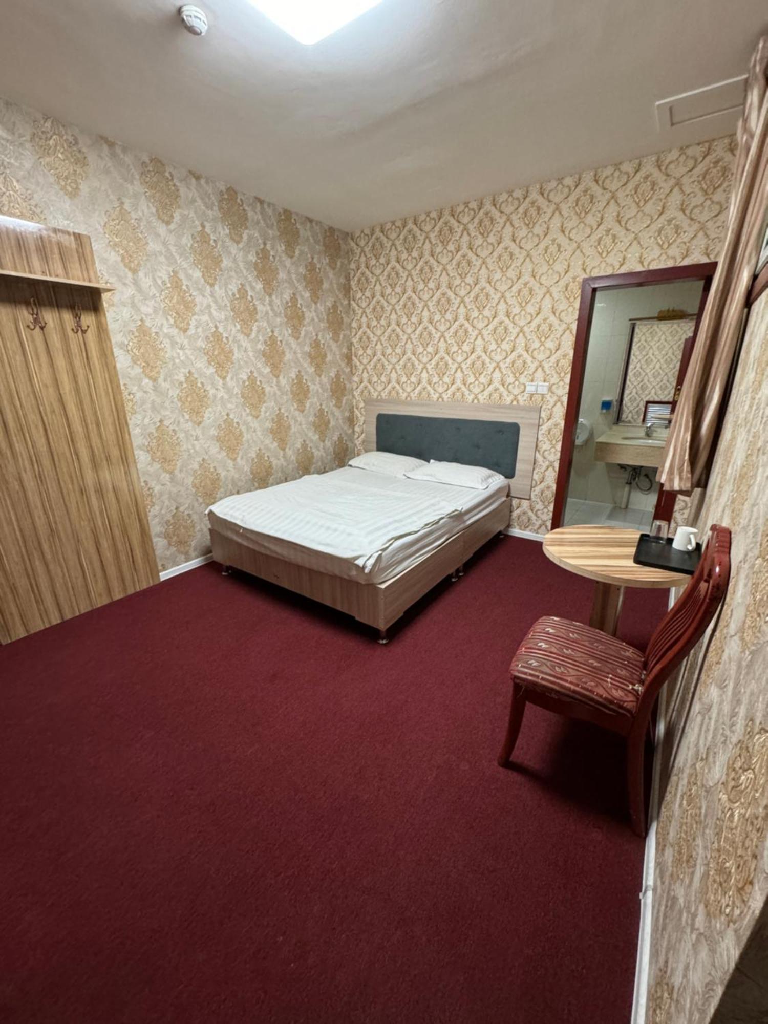 Zolotoi Drakon Hotel Алмати Екстер'єр фото