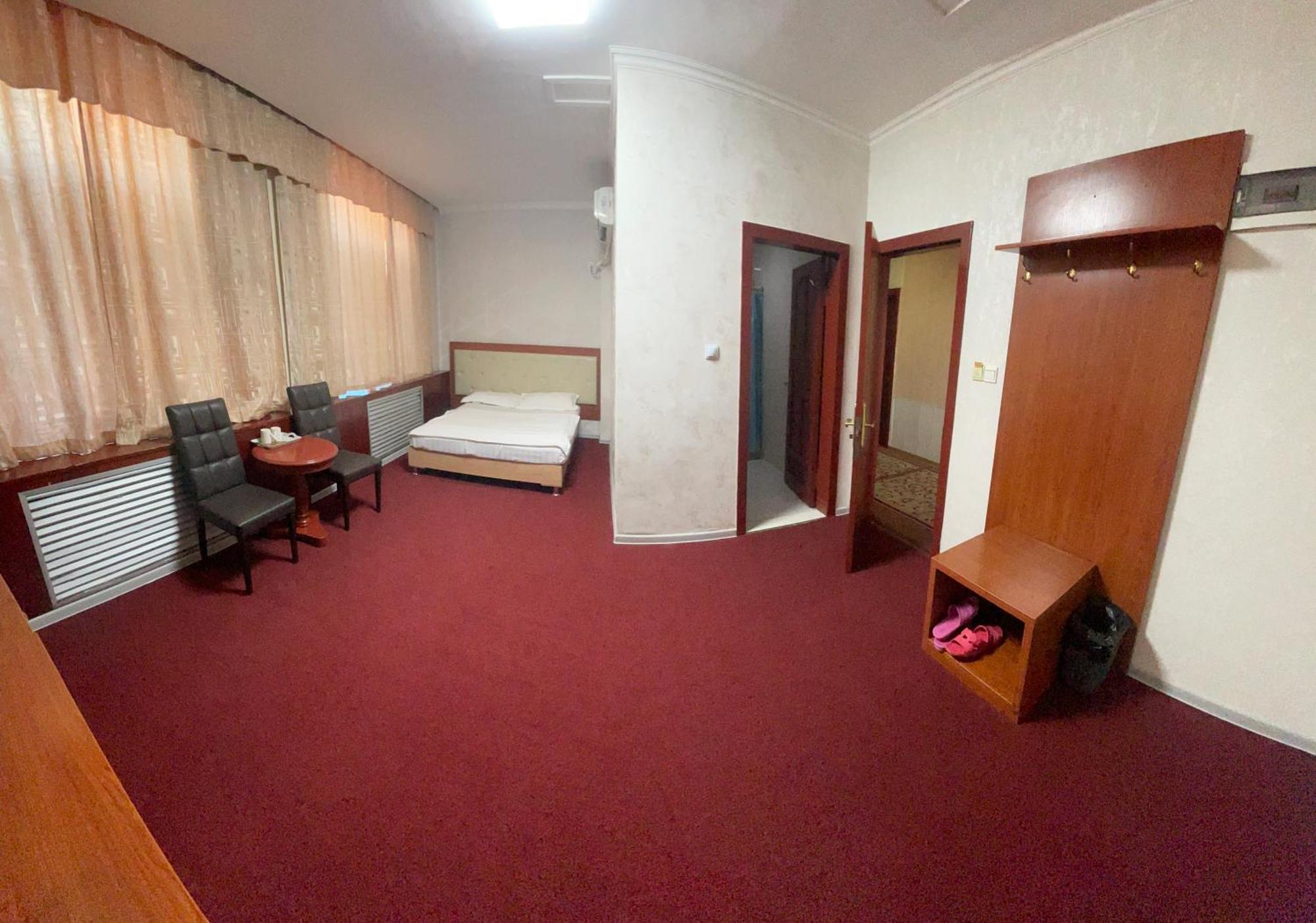 Zolotoi Drakon Hotel Алмати Екстер'єр фото