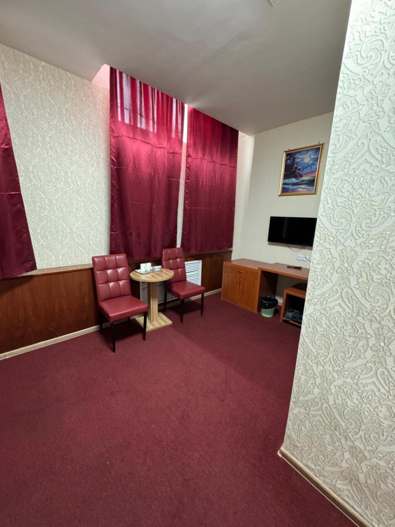 Zolotoi Drakon Hotel Алмати Екстер'єр фото