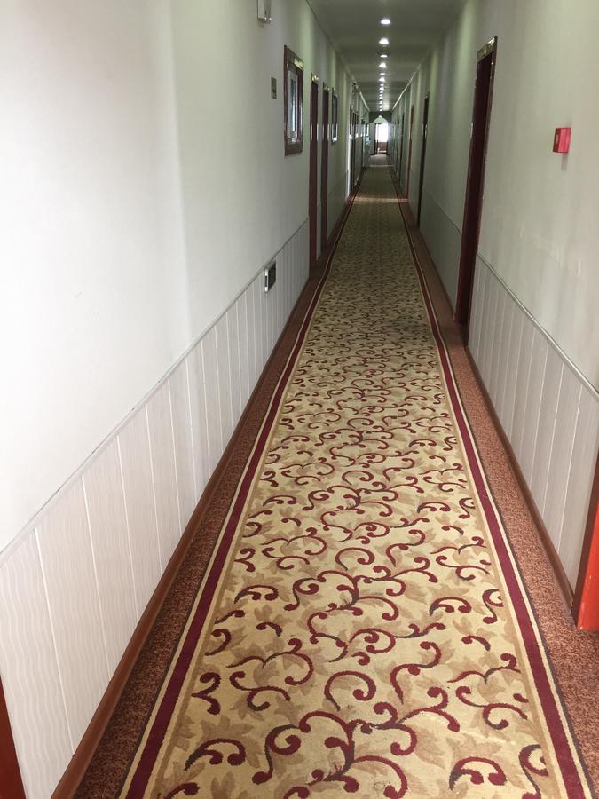Zolotoi Drakon Hotel Алмати Екстер'єр фото